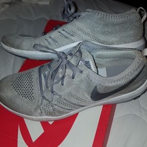 SOLD Nike Focus Flyknit Women's
